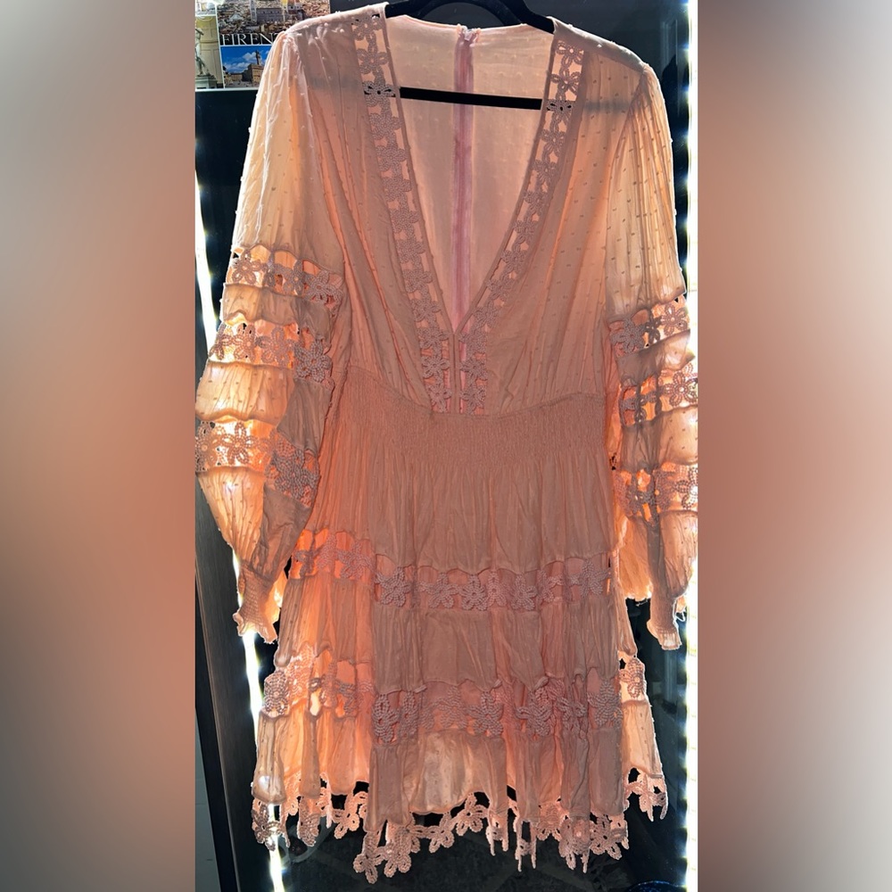 Beautiful dress for bridal shower, baby shower, or brunch.